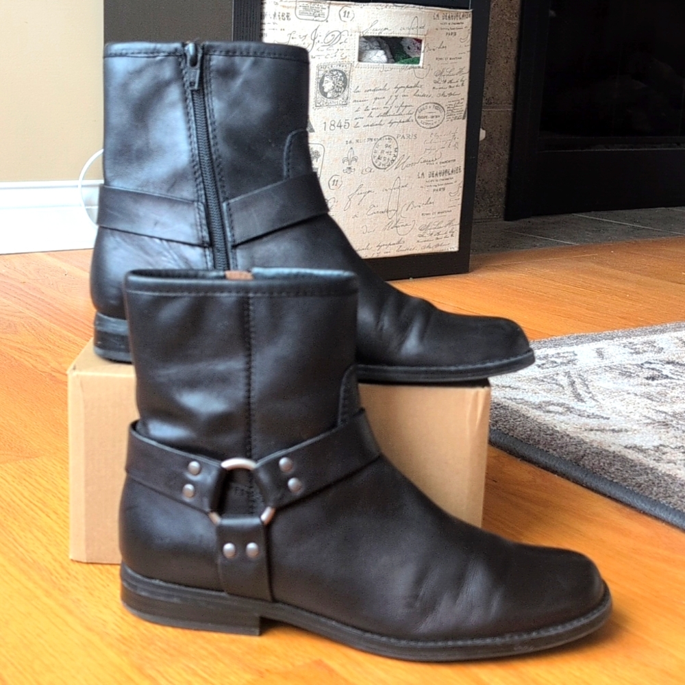 House of Harlow 1960 Black Heeled Boots